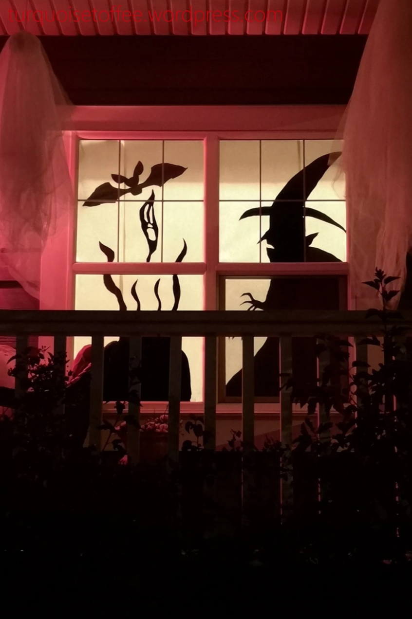 15 Halloween Window Decorations That You Can Make