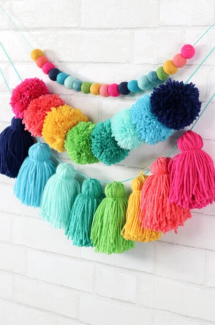 How to Make Yarn Pom-Poms: A Fun and Fluffy Craft Adventure