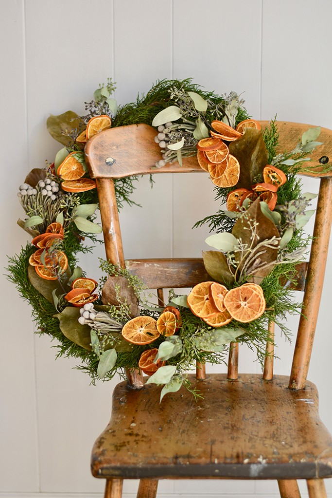 Neutral and Natural Christmas Decor Ideas for 2022