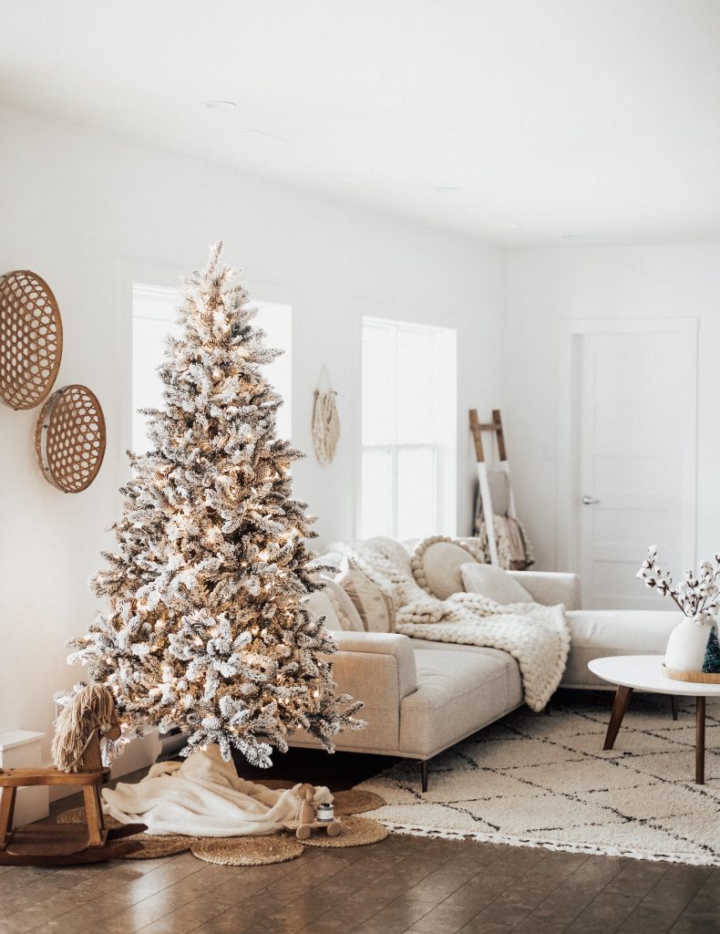 Neutral and Natural Christmas Decor Ideas for 2024