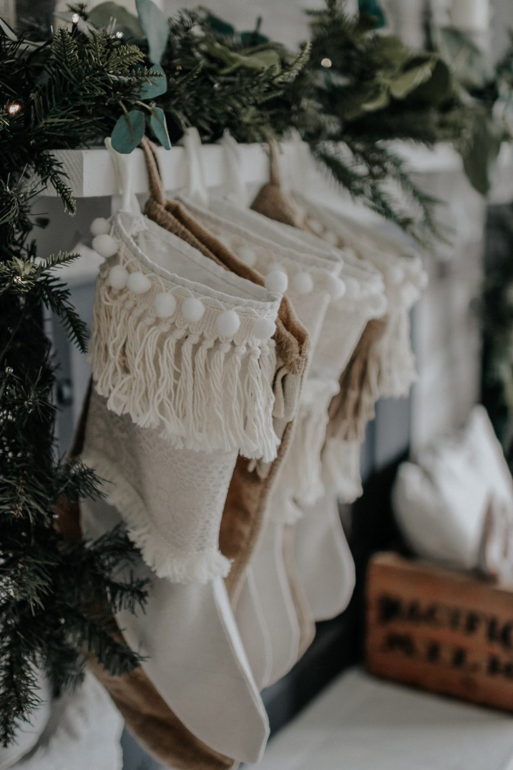 Neutral and Natural Christmas Decor Ideas for 2022