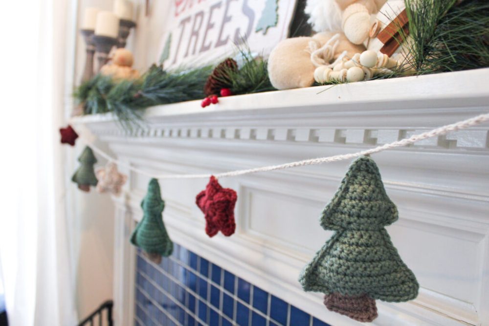 Crochet Christmas Tree and Star Garland