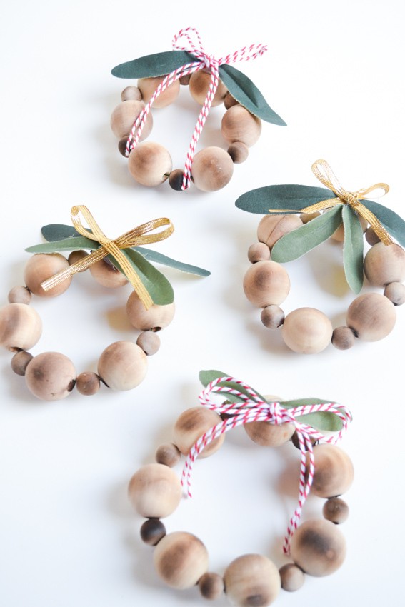 15 Easy to Make Christmas Ornament Ideas