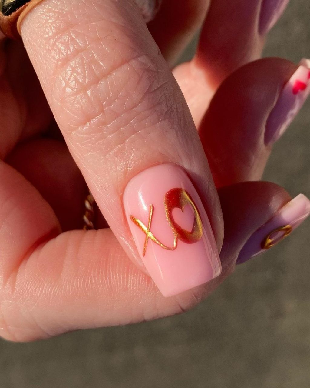 18 Sweet Valentine’s Day Nails You Gotta Try
