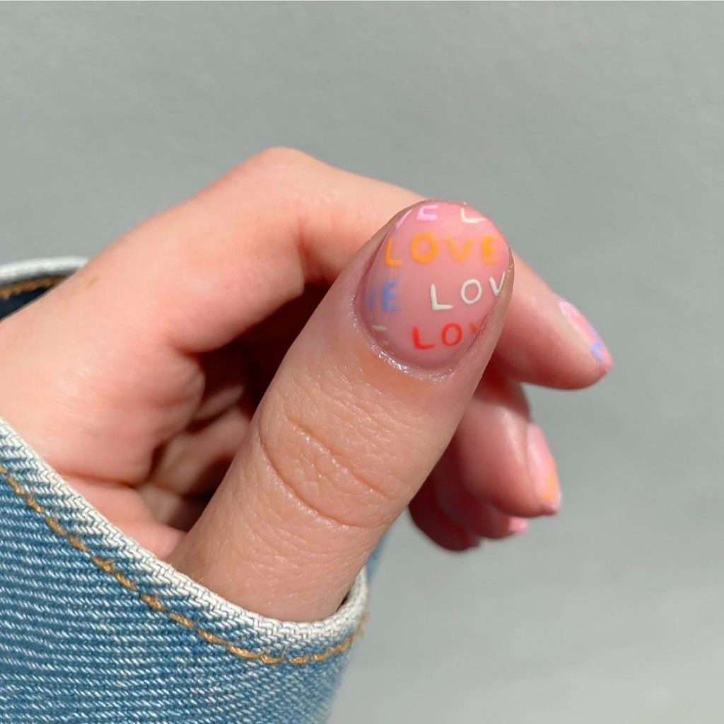 18 Sweet Valentine’s Day Nails You Gotta Try
