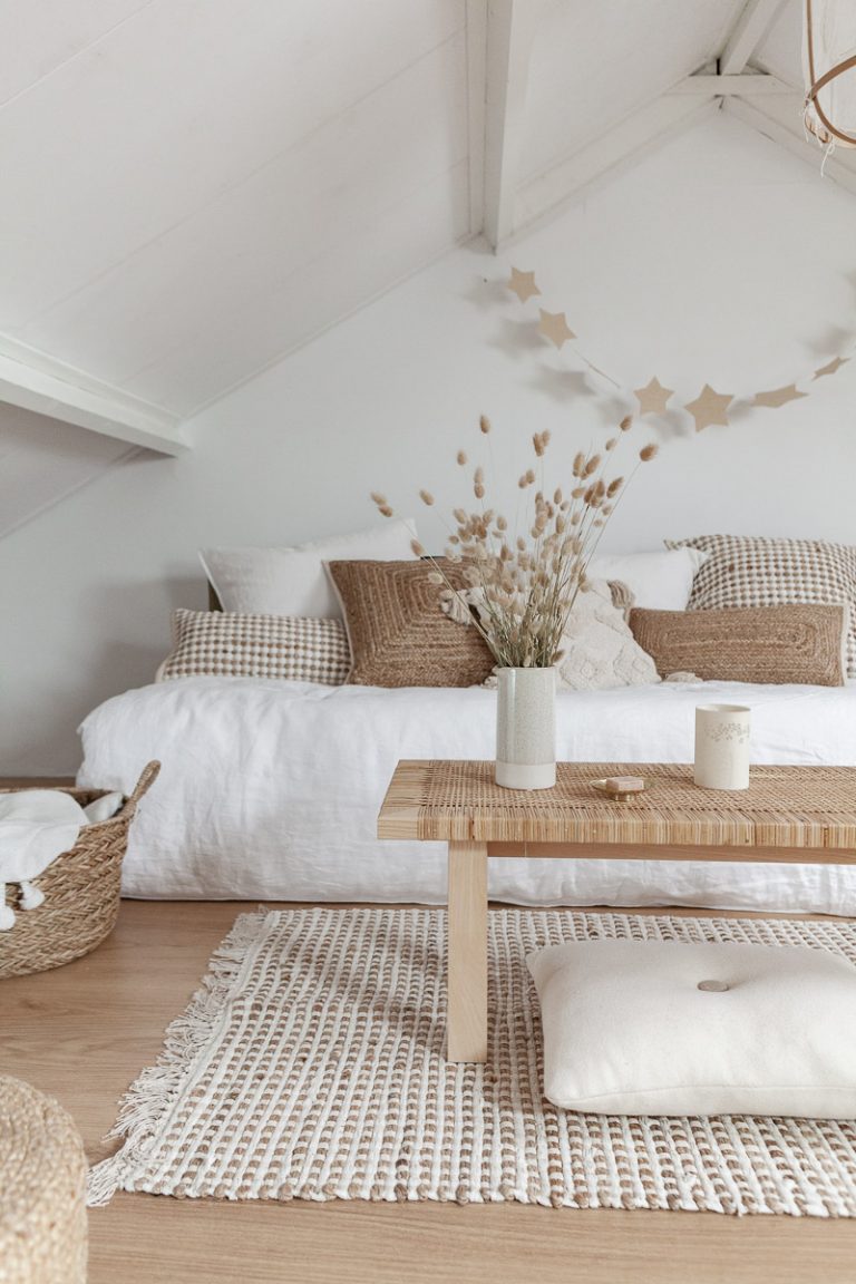 15 Decor Ideas for the Vanilla Girl Aesthetic Trend