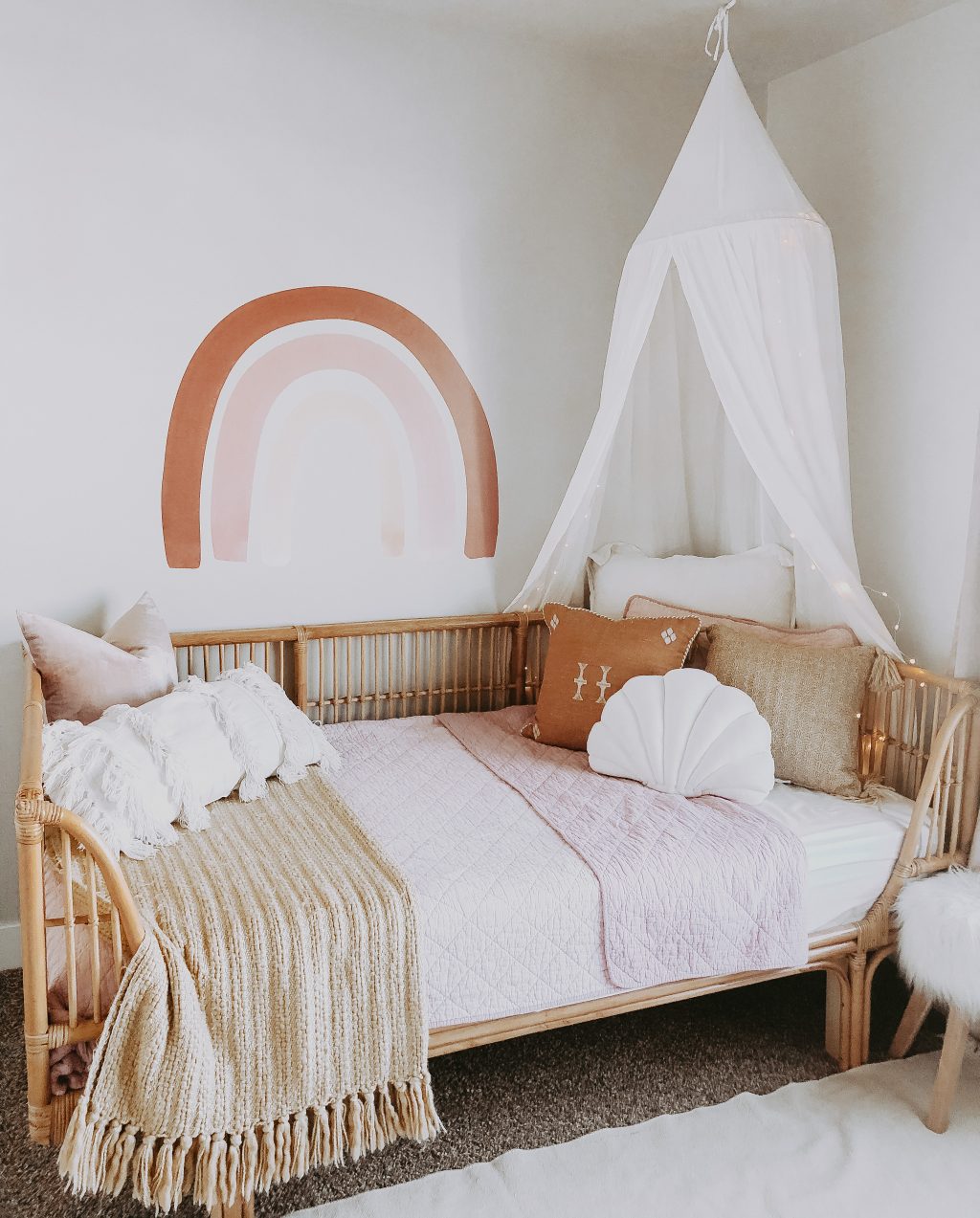 20 Boho Girl's Bedroom Ideas