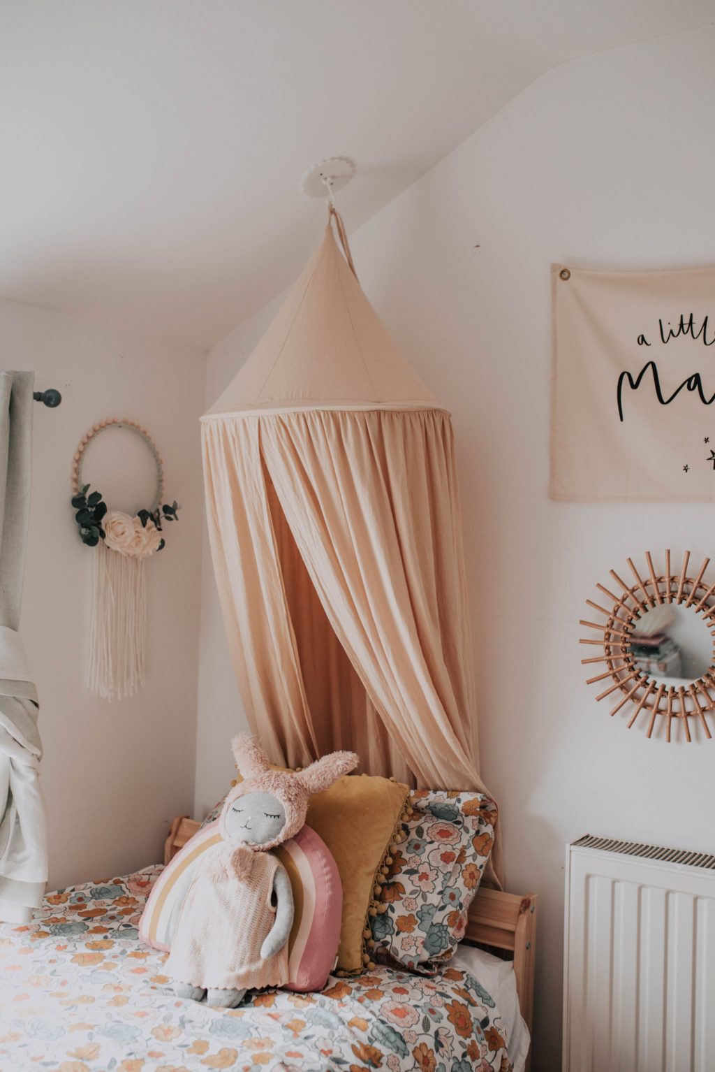 20 Boho Girl's Bedroom Ideas