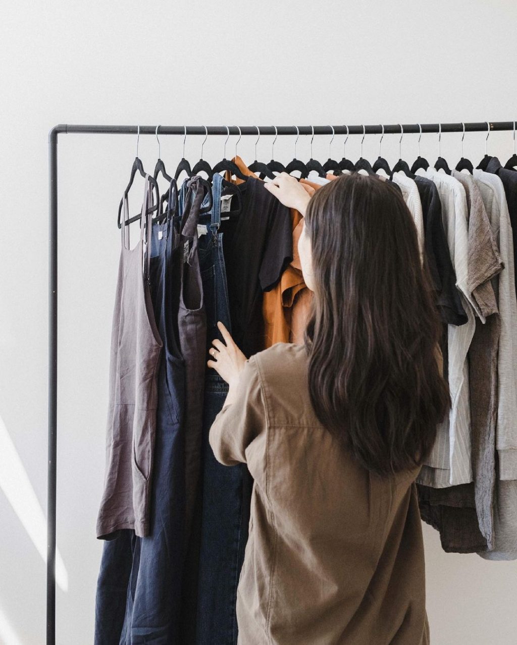 How to Build a Capsule Wardrobe for Every Season