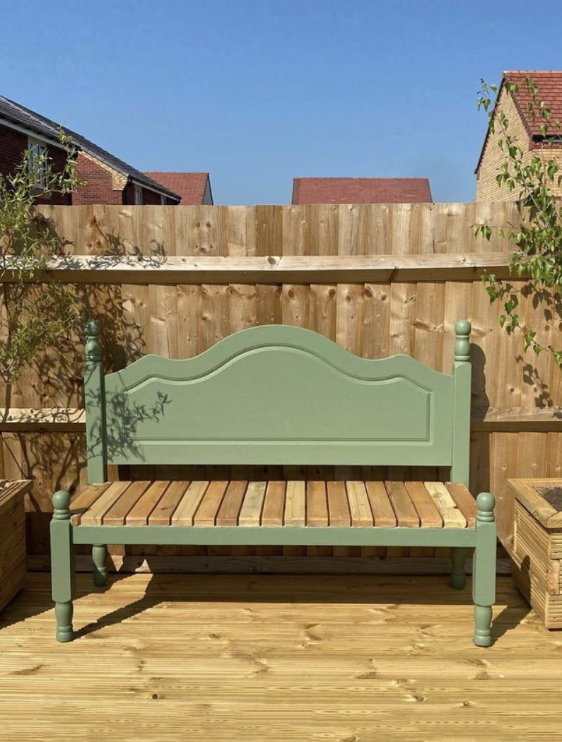 15 Ideas for Upcycling Outdoor Furniture to Make it Fresh and New