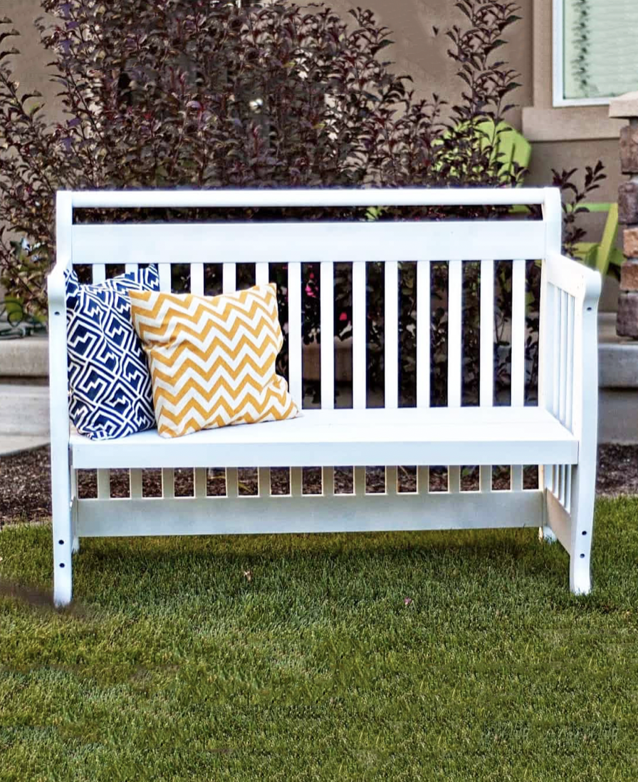 15 Ideas for Upcycling Outdoor Furniture to Make it Fresh and New