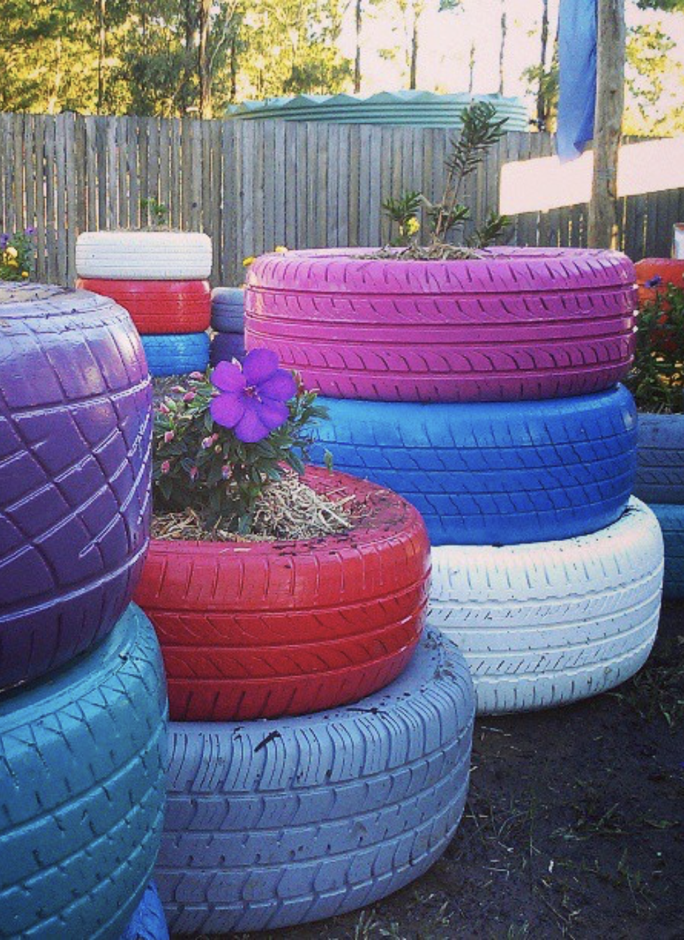 15 Ideas for Upcycling Outdoor Furniture to Make it Fresh and New