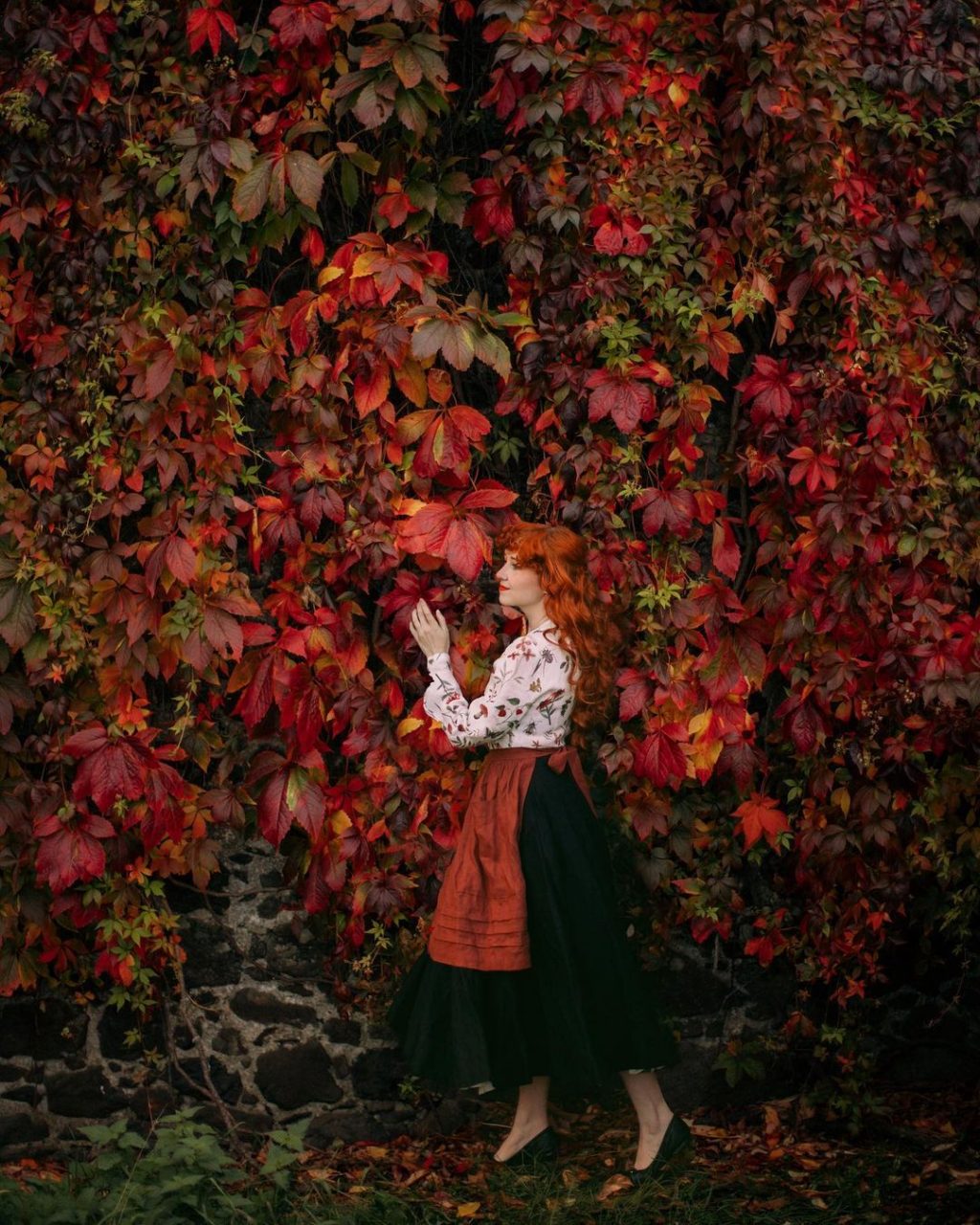 25 Fall Photoshoot Ideas You'll Want To Try