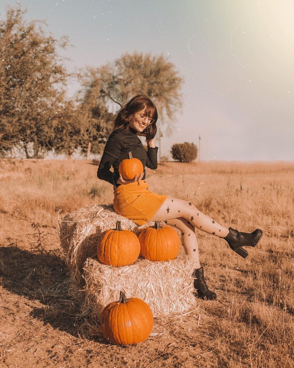 25 Fall Photoshoot Ideas You'll Want To Try