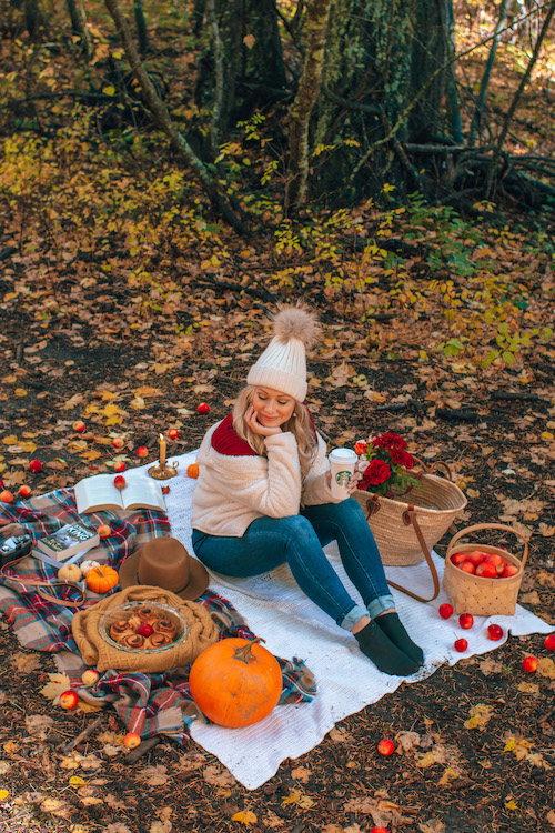 25 Fall Photoshoot Ideas You'll Want To Try