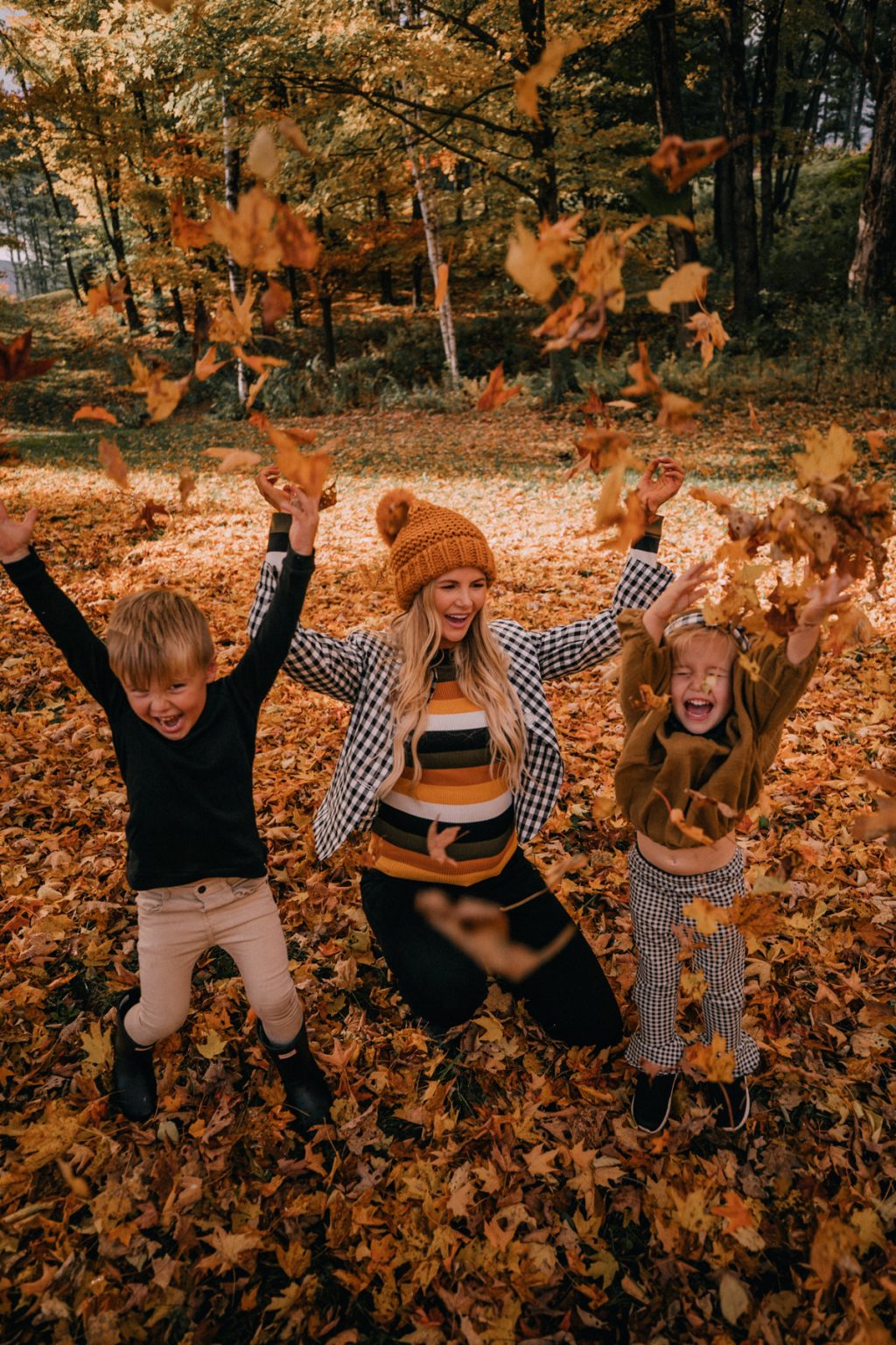 25 Fall Photoshoot Ideas You'll Want To Try