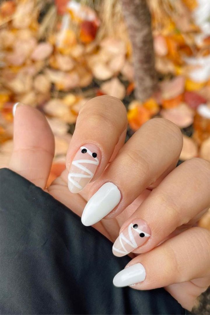 20 Simple and Spooky Halloween Nails