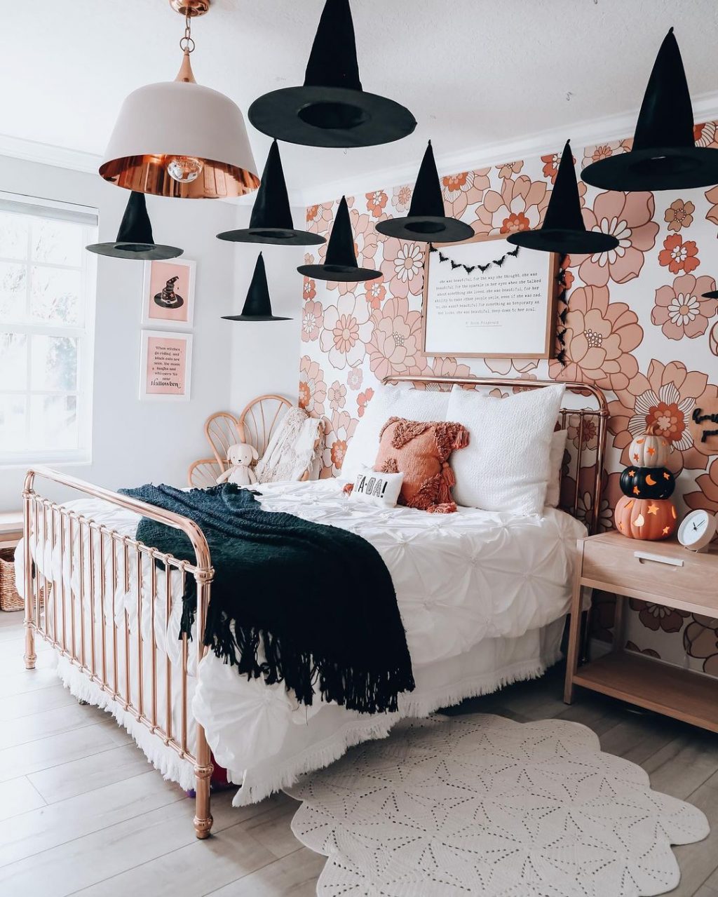 Chic and Modern Halloween Decor Ideas