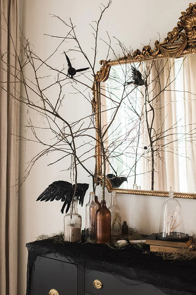 Chic and Modern Halloween Decor Ideas