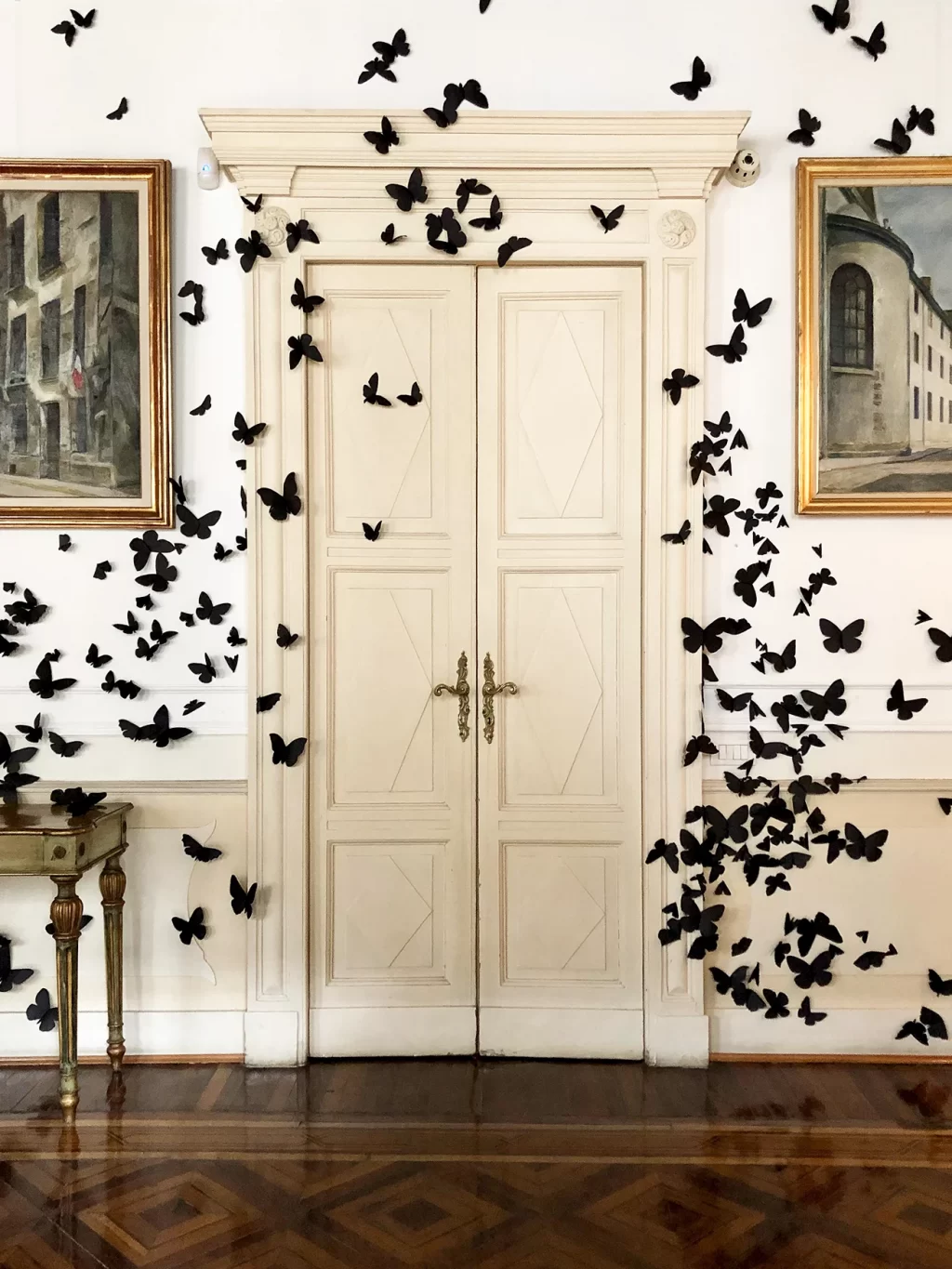 Chic and Modern Halloween Decor Ideas