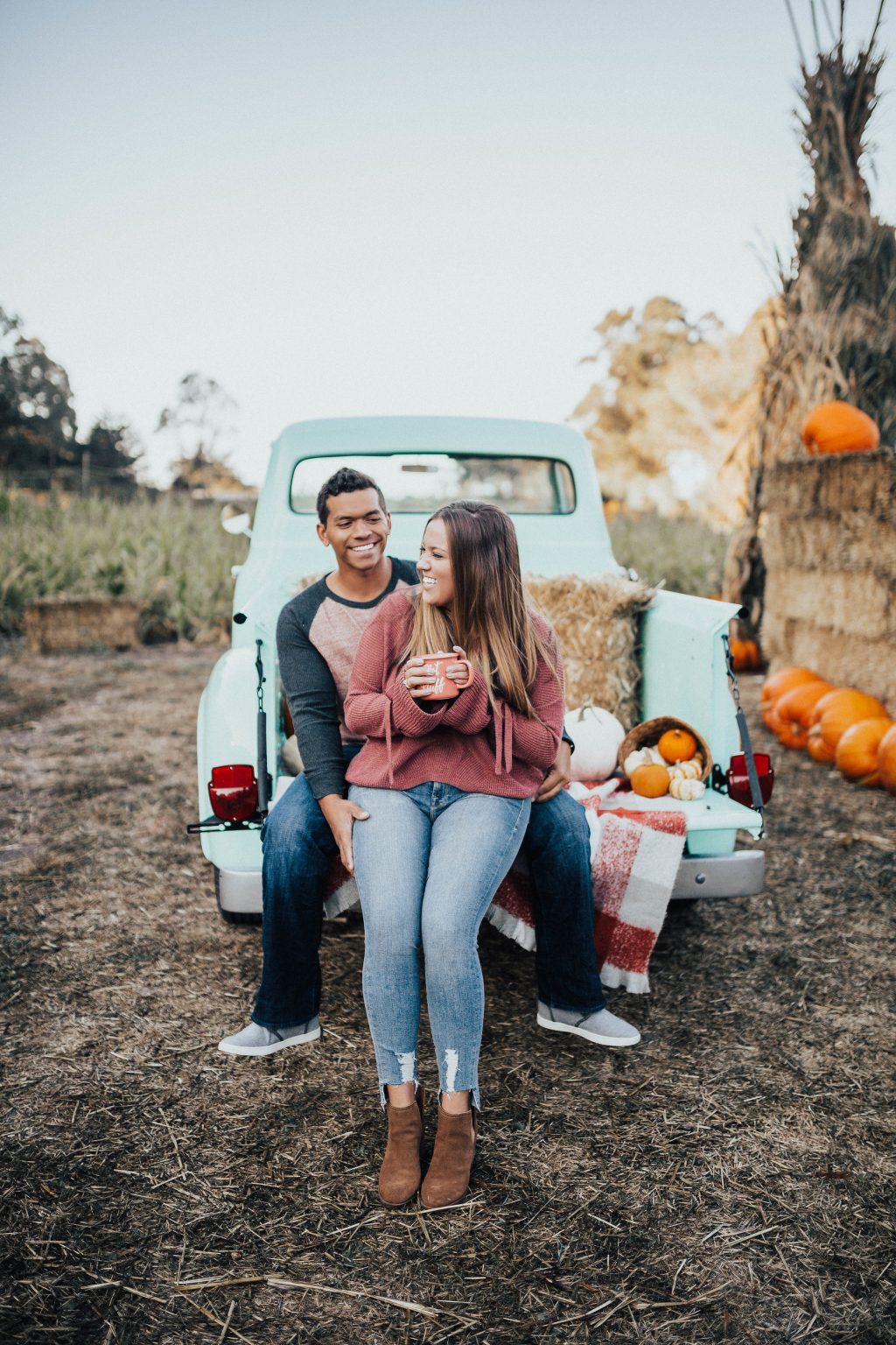 25 Fall Photoshoot Ideas You'll Want To Try