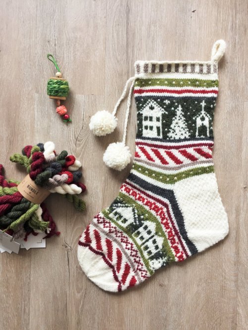 25 Knitted Christmas Stocking Patterns