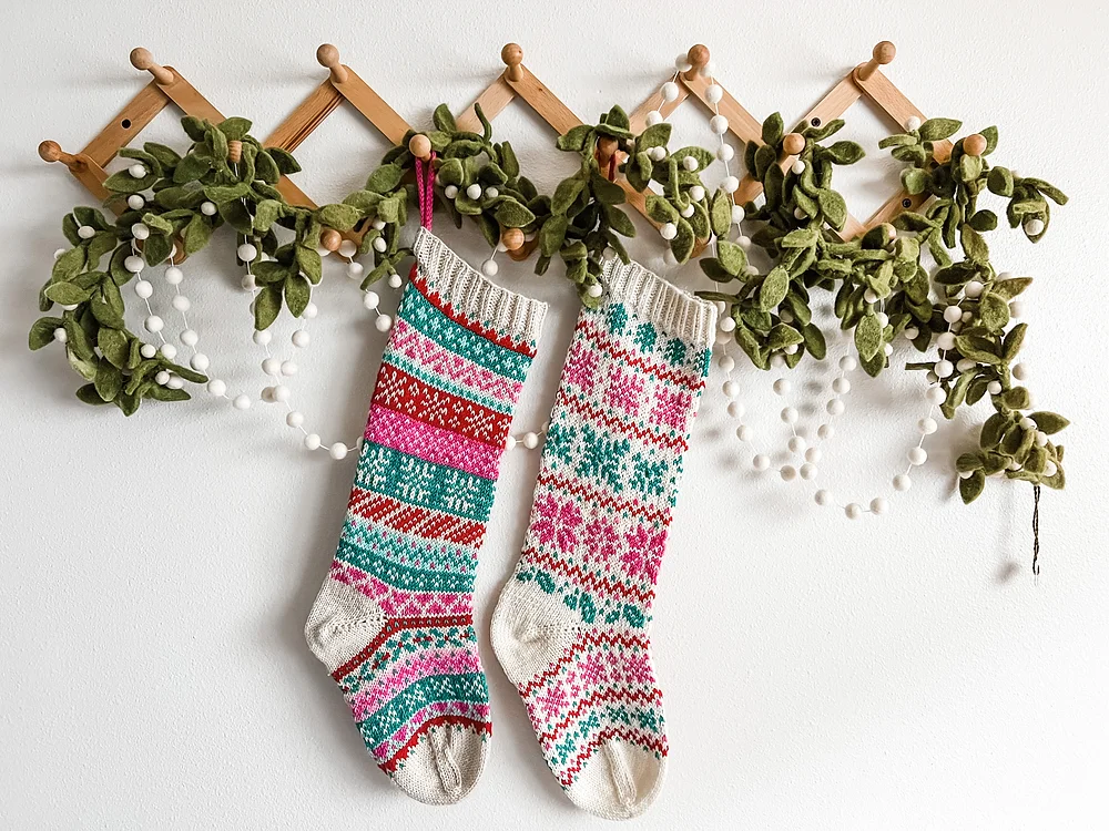 25 Knitted Christmas Stocking Patterns