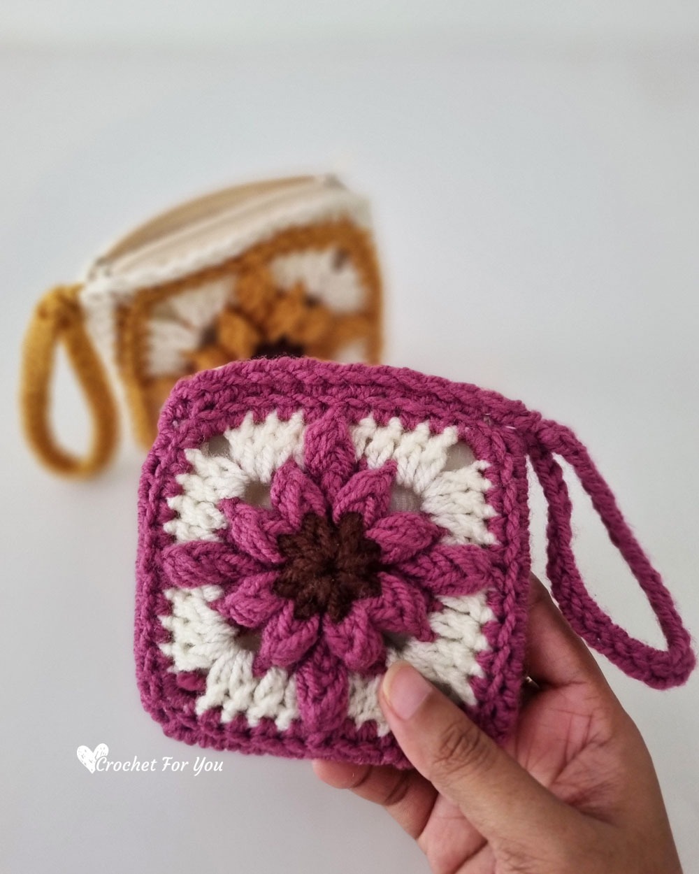 Bobble Granny Square