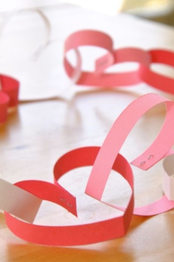 heart paper chain craft